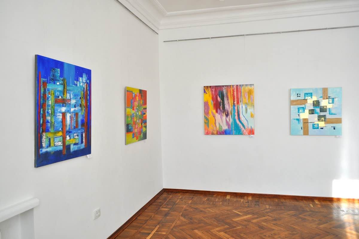 Відкриття персональної виставки творчості Валентини Кушнір «У лабіринтах абстракції»